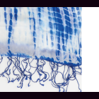 Schal aus Seide BATIK wei&szlig; mit blauem Muster